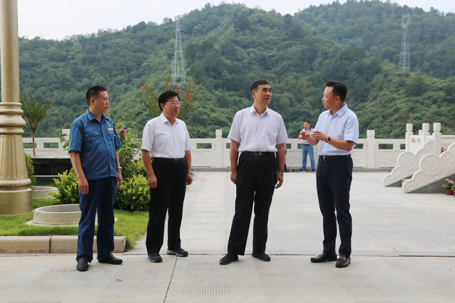 24-2018年8月，全省綠色礦山建設(shè)現(xiàn)場會在金徽股份召開，時任副省長李斌出席會議并做重要講話。.jpg