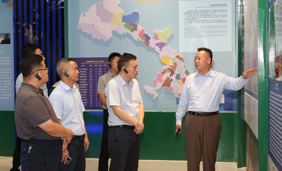 10.3-2022年08月，省科技廳副廳長牛振明蒞臨金徽股份指導(dǎo)工作。.jpg