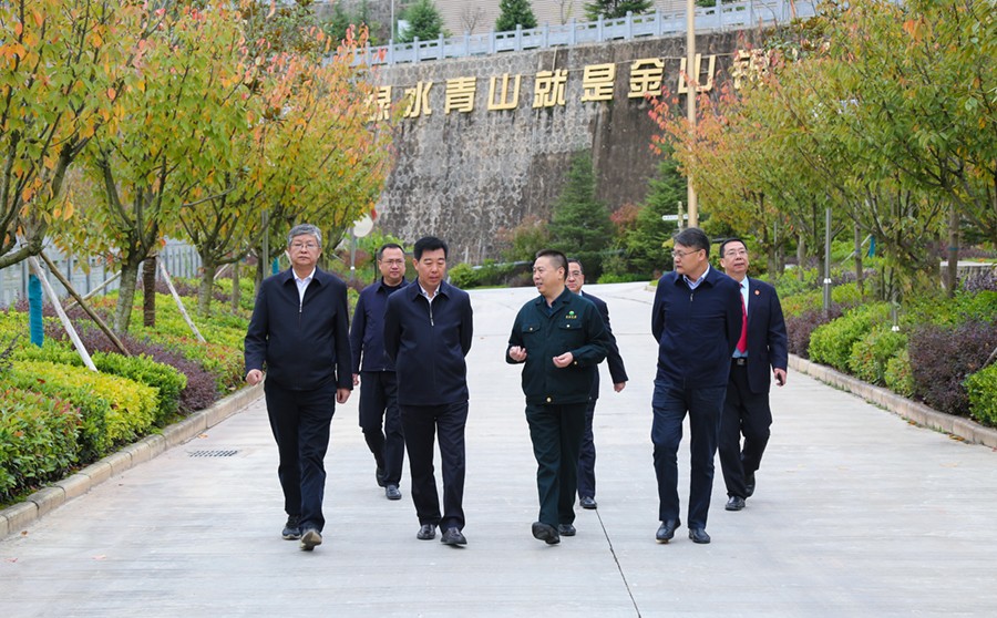 29-2021年10月，甘肅省高級人民法院院長張海波蒞臨公司調(diào)研。.jpg